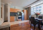 Location vacances  Bergzicht Guesthouse - City Studio Parking Pool Gym by Ctha-2