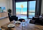 Location vacances Vieille ville d’Acre - Port City- 1 Bdrm Apt W Balcony Beachfront Mamak-1