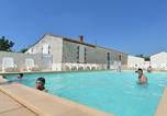 Camping avec Ambiance club Moncoutant - Camping Le Pavillon Bleu -1