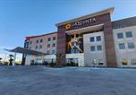 Hôtel Del Rio - La Quinta Inn & Suites by Wyndham Del Rio-1