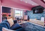Location vacances Llandudno - Skyline Two-Bed Retreat and Free Parking-1