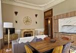Location vacances Jausiers - Appartement de Standing au Château avec Jardin Privatif - Fr-1-165b-18-1