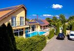 Hôtel Hajdúszoboszló - Ella Residence Panzió-1