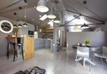 Location vacances Wells - The Bolt, Nr Wells - Hot Tub - Free Parking & Wifi - Rural Views-1