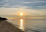 Location vacances Meriden - Sea Cliff Charm: 5 Mins to Beach, Firepit-4