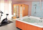 Location vacances Château d'Ussé - Maison en Touraine avec Spa et Sauna, proche Châteaux de la Loire - Fr-1-381-473-2