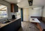 Location vacances Agen - Mobil home cosy avec terrasse, 2 chambres à Lamontjoie - Api-1-52-1007-3