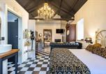 Hôtel Fisterra - La Suite Años 20. Bañera, chimenea y terraza.-1