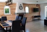 Location vacances Quettehou - Gîte avec salle de jeux-2