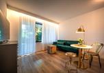 Location vacances Lana - Goldfinger + suites-1