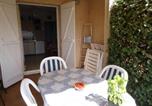 Location vacances La Môle - Joli studio rez de jardin résidence avec piscine-4