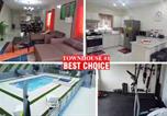 Location vacances  Jamaïque - Mirando Place---Beach Access, ,Pool, Hottub, Gym,3 Lounges, Townhouse #1-Airport 10 mins-1