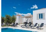 Location vacances Aéroport de Zadar - Luxurious villa Bright with pool-2