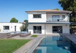 Location vacances Seignosse - Villa sublime avec piscine chauffée, Spa et sauna à 10 min de la plage et des golfs - Fr-1-791-19-2