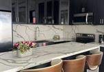 Location vacances  Jamaïque - Rooftop Pool Condo in Kingston-2