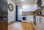 Location vacances  Royaume-Uni - 4 Br Close to City Centre,Free Parking & Fast Wifi-2