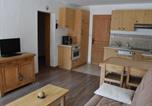 Location vacances Champagny-en-Vanoise - Appartement chaleureux Pmr avec terrasse sud, parking, près de Champagny-en-Vanoise - Fr-1-464-80-1