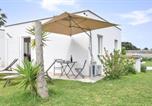 Location vacances Sant'Agata di Militello - Stunning Home In Torrenova With Swimming Pool-2