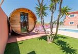 Location vacances Pêra - Villa Palm Grande - Huge house 7 bedroom sleeps 31 Heat pool Jacuzzi Sauna Pool table T Tennis-1