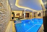 Hôtel Geseke - Kurhotel Grüttner mit eigenem Sole Thermal Schwimmbad 32 Grad und Saunalandschaft-2