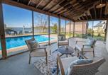 Location vacances Petersburg - The Bungalow Pool Dock Kayaks & Game Room-1