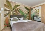 Location vacances  Pologne - Przytulny Apartament z Balkonem i Parkingiem by Noclegi Renters-4