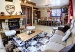 Location vacances Fontcouverte-la-Toussuire - Chalet spacieux tout confort avec billard, proche remontées - Fr-1-267-174-1
