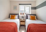 Location vacances Gloucester - Work-Friendly Home, Stylish Bedrooms-Fast Wifi, Parking & Netflix-2