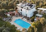 Location vacances Sant'Agata di Militello - Villa Chiara - Intera Unità con Piscina, Spa e Vista Panoramica-2