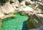 Location vacances Warren - Beautiful Country Home with Hot Tub & Pool Table-4