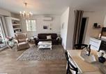 Location vacances Ramatuelle - Appartement Rénové avec Jardin à 1.2km de la Plage de Gigaro, La Croix-Valmer - Fr-1-726-23-3