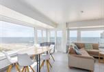 Location vacances Flanders - Bright apartment with frontal sea view-2