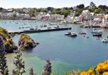 Location vacances Côte de Belle Ile en mer - Maison bretonne authentique à Sauzon avec parking - Fr-1-418-153-3