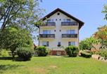 Location vacances Slunj - Rooms with a parking space Grabovac, Plitvice - 17419-1