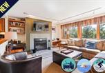 Location vacances  Quechee Gorge - Highridge A16 Stunning Three Bedroom Condo with Whirlpool Bath, Heated Pool, and Game Room-1
