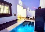 Location vacances San Fernando - Apartamento con terraza aire acondicionado piscina con chorros-1
