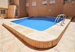 Location vacances Torrevieja - Awesome Apartment In Torrevieja With Wifi-1