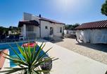 Location vacances Janjina - Family friendly house with a swimming pool Janjina, Peljesac - 19594-3