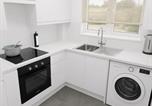 Location vacances Romsey - Perfect for Longer Stays Equipped 2-Bed Flat-1