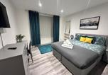 Location vacances  Gare de Dundee - Bright City Apt - King Bed - Parking & Wi-Fi-1