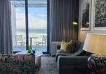 Location vacances Muizenberg - Wavescape Chic Seaside Stay-1