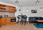 Location vacances Zagvozd - Cozy Home In Baska Voda With Private Swimming Pool, Can Be Inside Or Outside-4