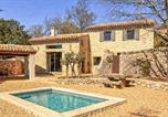 Location vacances Viens - Maison En Pierre Avec Piscine-1