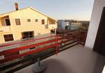 Location vacances Nin - Apartments Oasis-2