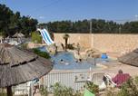 Camping avec Piscine couverte / chauffée Vaucluse - Camping La Montagne-1