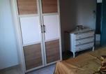 Location vacances Saint-Quentin-la-Poterie - Appartement avec accès jardin-3