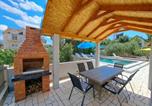 Location vacances Solin - Apartments Mile-4