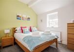Location vacances Poole - Charlotte Cottage - Minutes from Poole Park, with Feature Log Burner-4