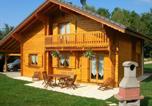 Location vacances Bellefontaine - Chalet chaleureux avec sauna, terrain, terrasse et babyfoot à Saint-Nabord - Fr-1-589-255-1