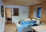 Location vacances Saint-Jean-d'Aulps - Appartement T3 rénové avec parking, terrasse et cour privative - Fr-1-573-130-1